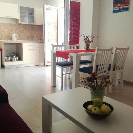 Nada 2 Apartment *
